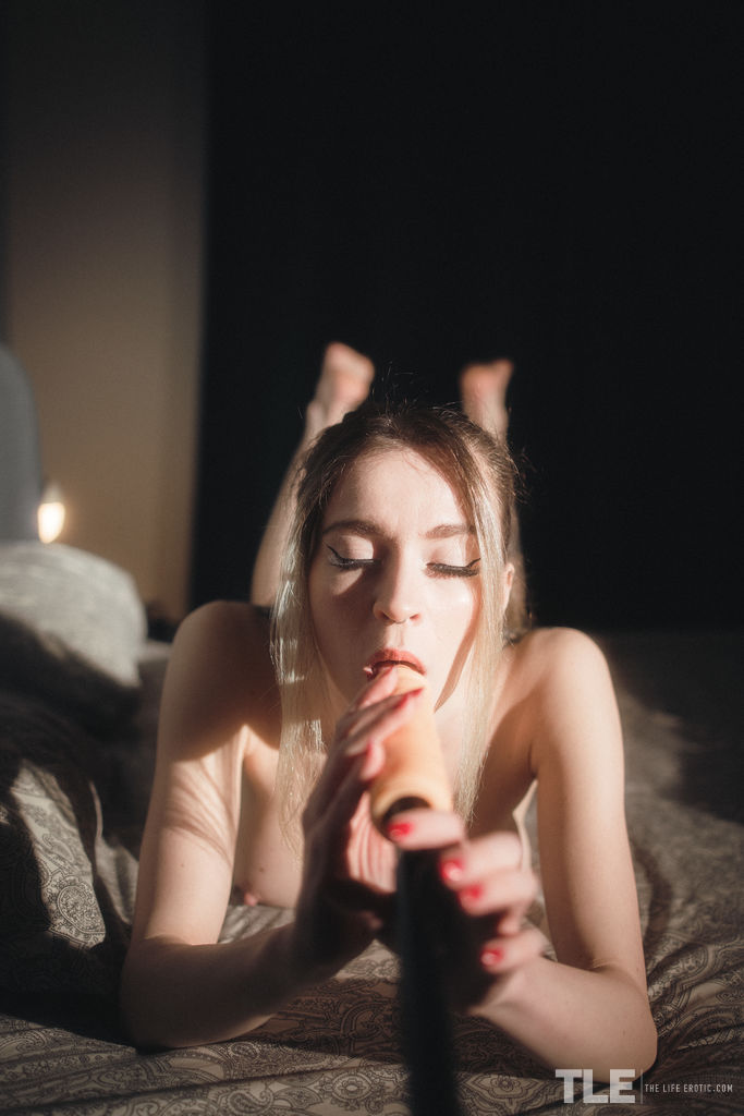 Samantha Rouge Dressed To Please Herself And No One Else - The Life Erotic
