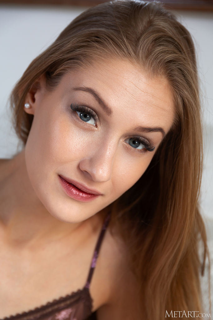 Tiffany Tatum Beautiful Blue Eyes Convey Her Erotic Thoughts