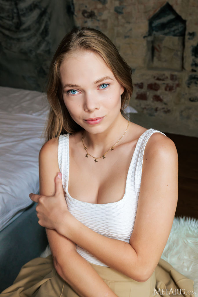 Luise Leads You Into Her Bedroom For A More Intimate Encounter