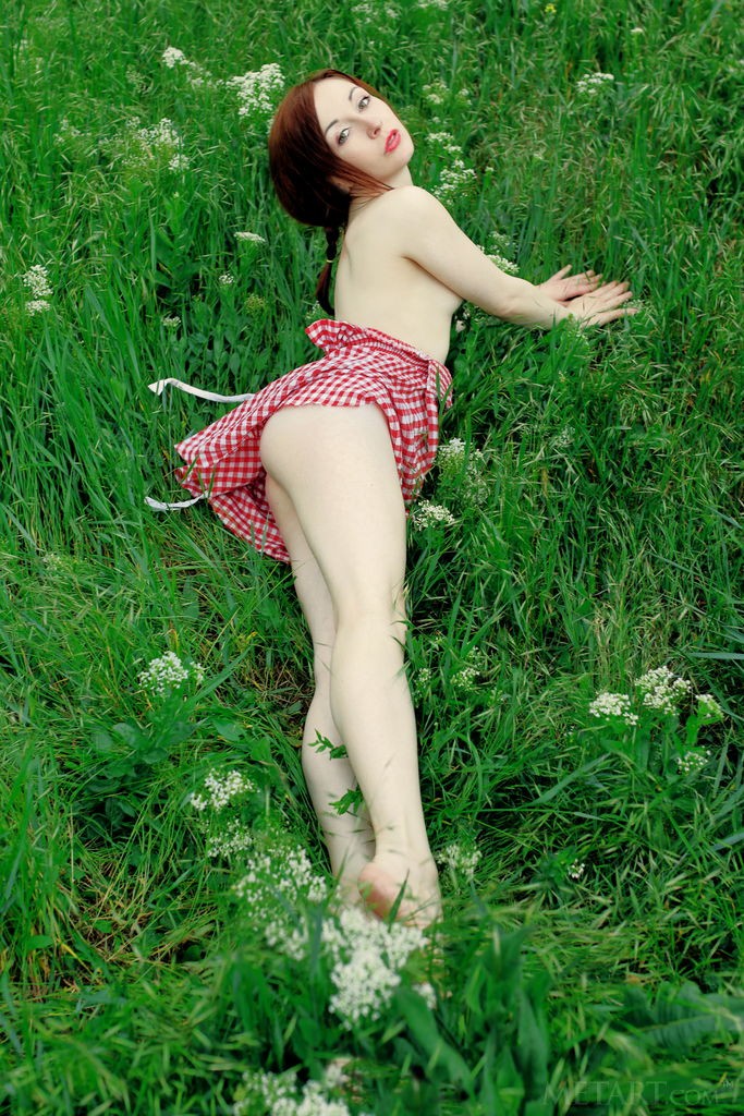 Night A - Sweet cutie masturbates in the middle of the field