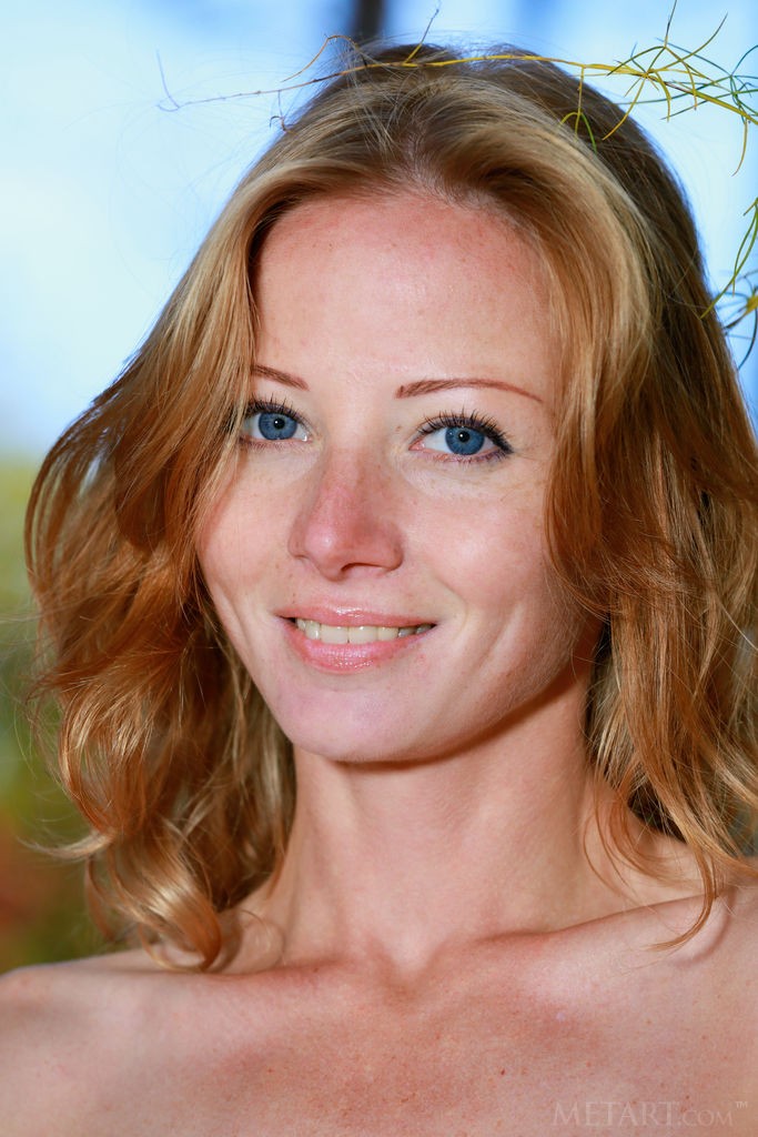 Diana Bronce - A stroll in the forest get out of hands with hot blonde