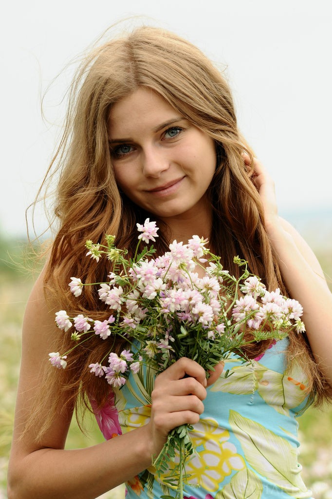 Yuki - She loves the nature and to have flowers all over her body