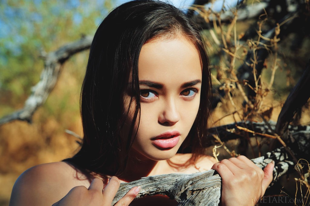 Li Moon - Petite, adorable Asian girl naked in nature