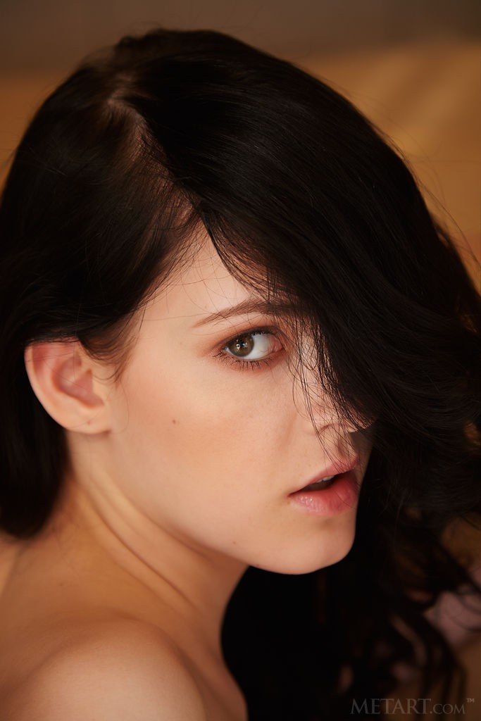 Anie Darling - Totally naked brunette spends a whole day in her bed