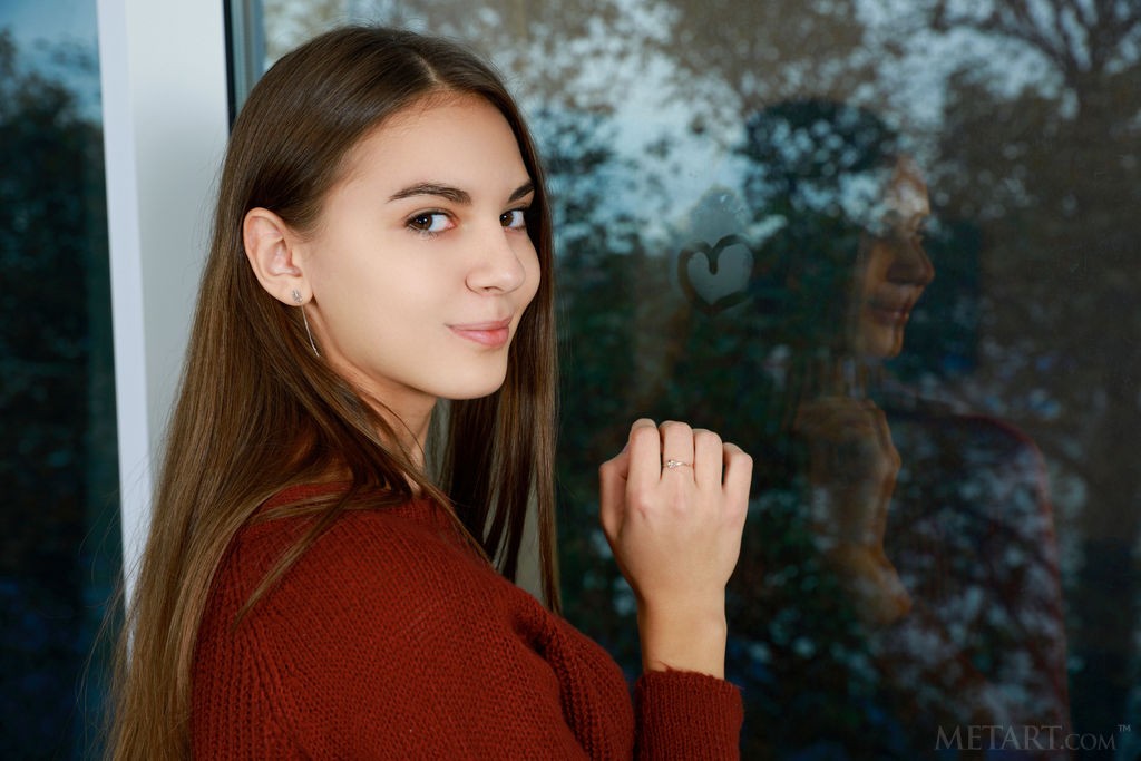 Valencia - Skinny teen wiggles out of her skin tight jeans