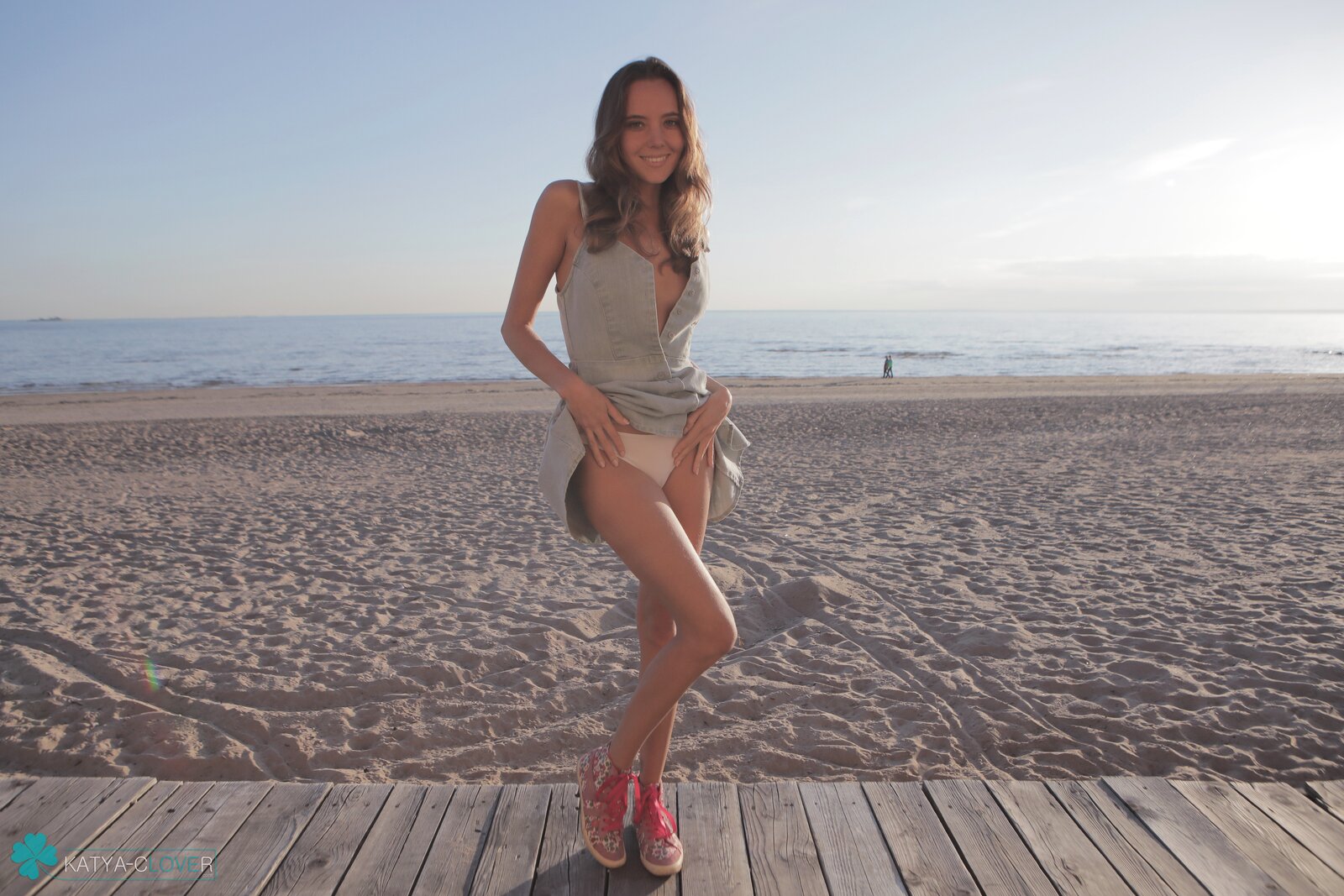 Katya Clover in Keep Looking